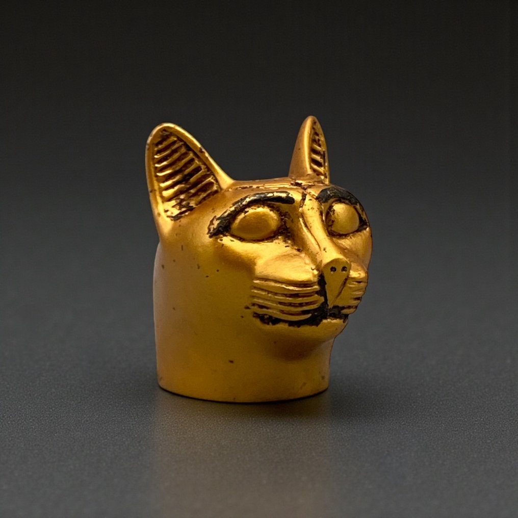 Replica of ancient Egyptian Goddess Bastet Cat Bust  (No reserve price) #1.0