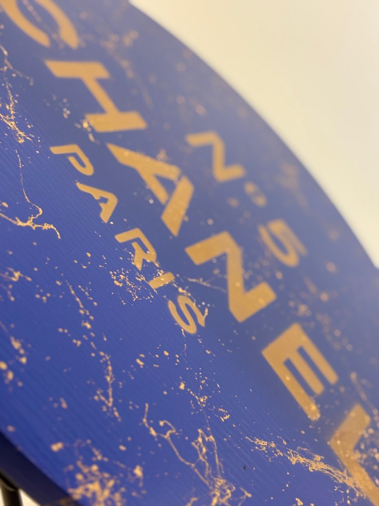 Rob VanMore - Tea-Time on Chanel Table - ø50cm #4.3