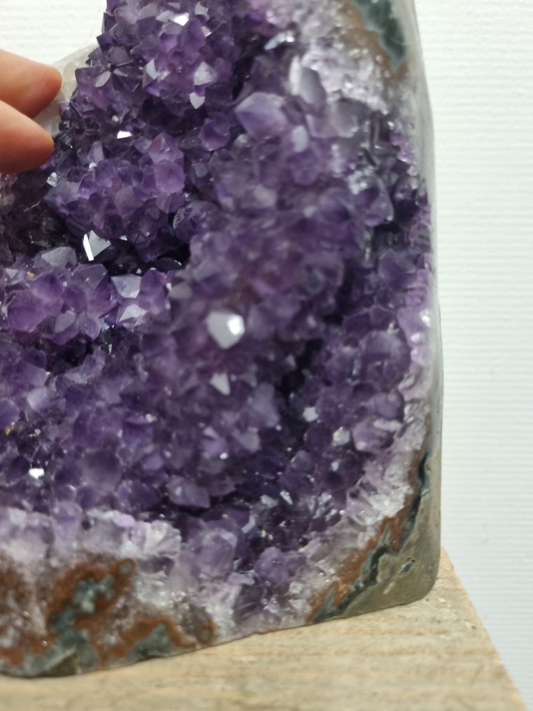 No reserve price - high quality - big amethyst Geode - Height: 167 mm - Width: 120 mm- 2712 g #1.0