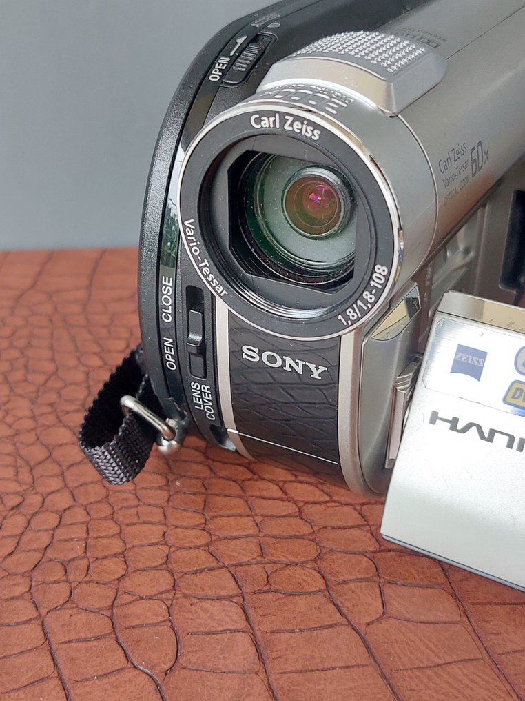 Sony DCR-DVD150E Box camera #2.1