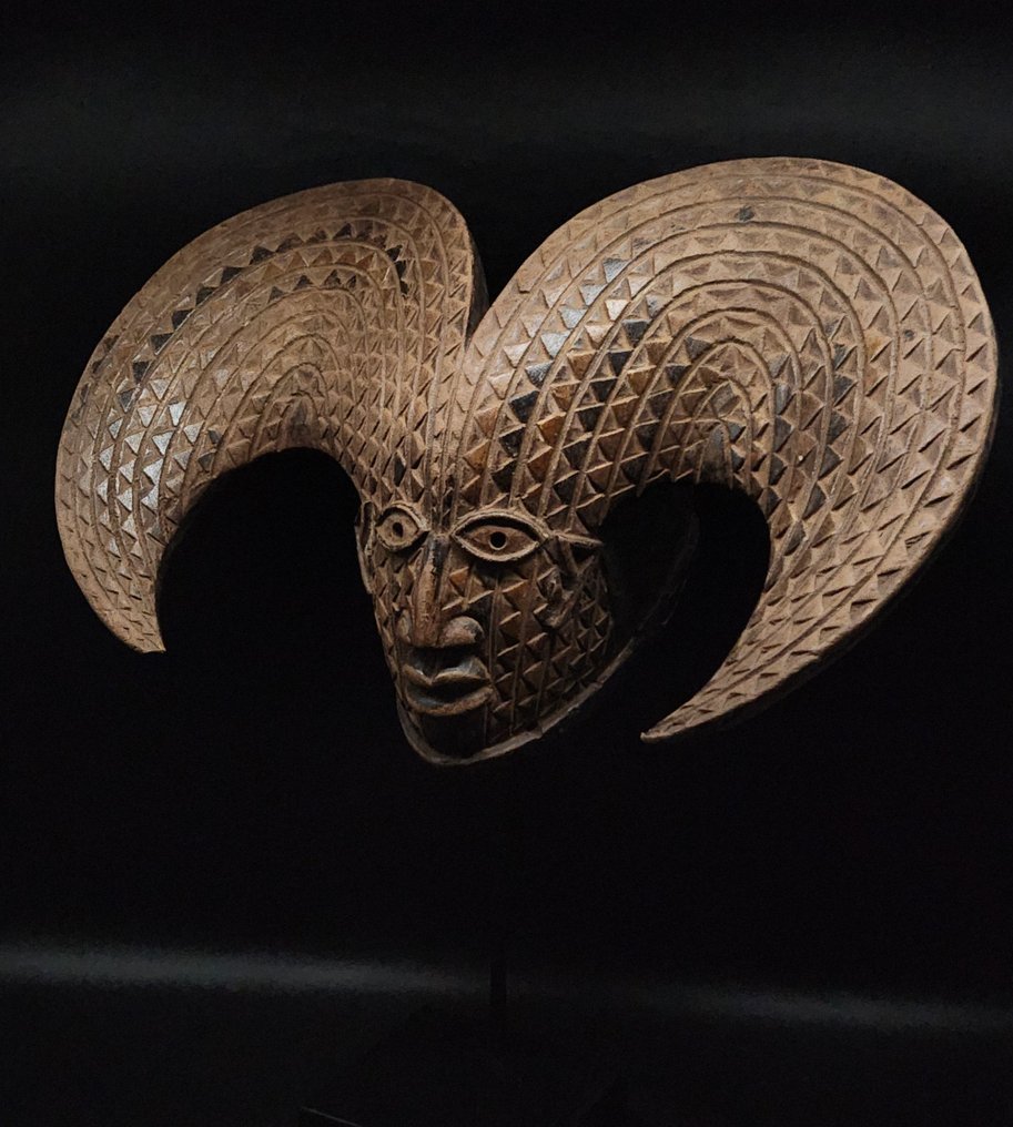 Helmet - Yoruba - Nigeria (No reserve price) #1.0