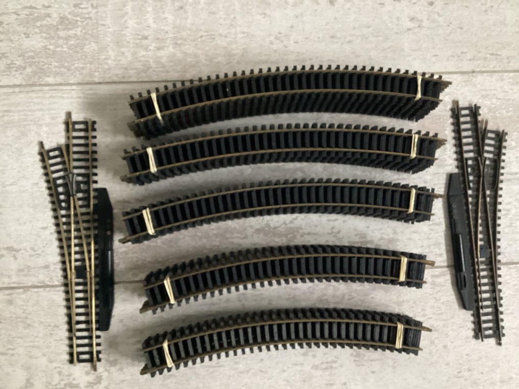 Roco H0 - 4443/4437/42902/42902 - Modellbahngleise (49) - 49 Stück Messing-Schienen und Weichen #1.0