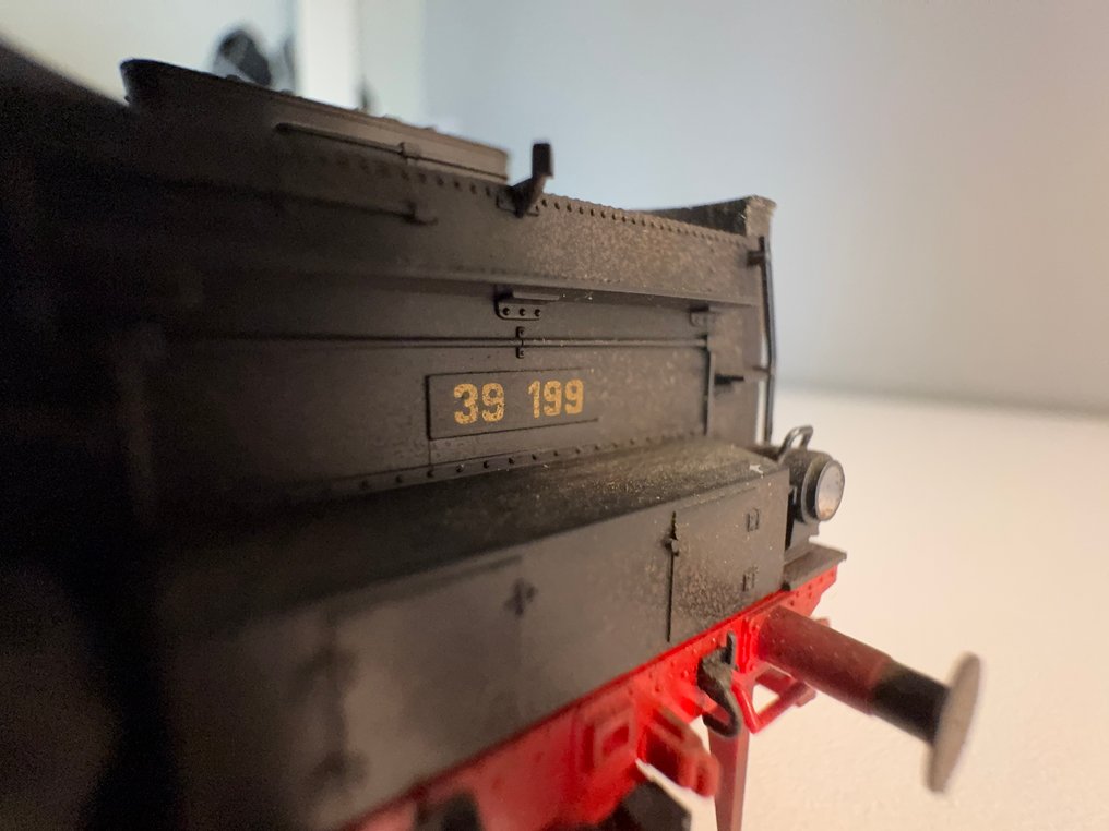 Fleischmann H0 - Elektrisk lokomotiv (1) - Modell av damplokomotiv med avtakbar tender, skala H0, sidemerke 39 199. - DB #4.3