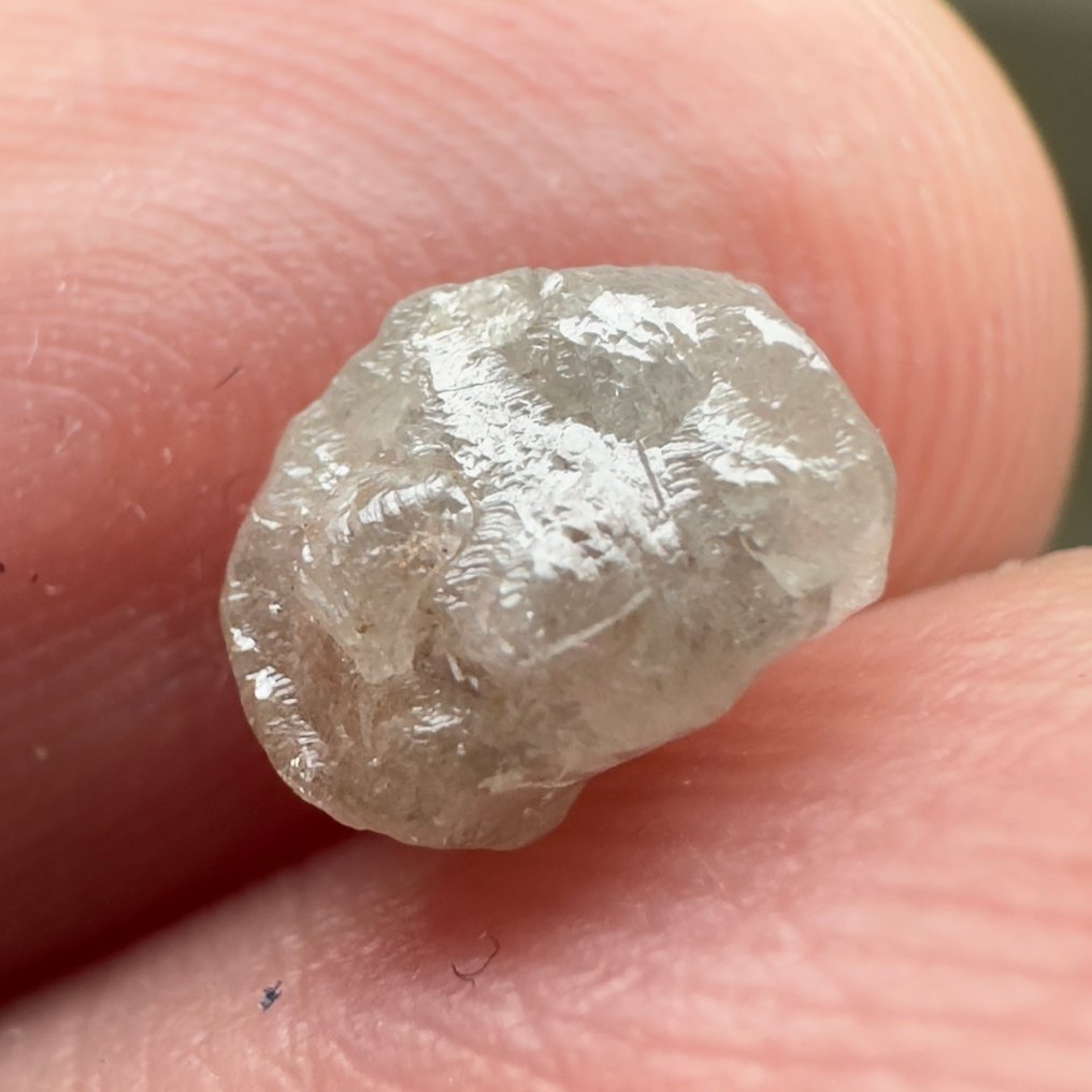 Gyémánt Durva - Magasság: 7.1 mm - Szélesség: 5.4 mm- 0.25 g #1.0