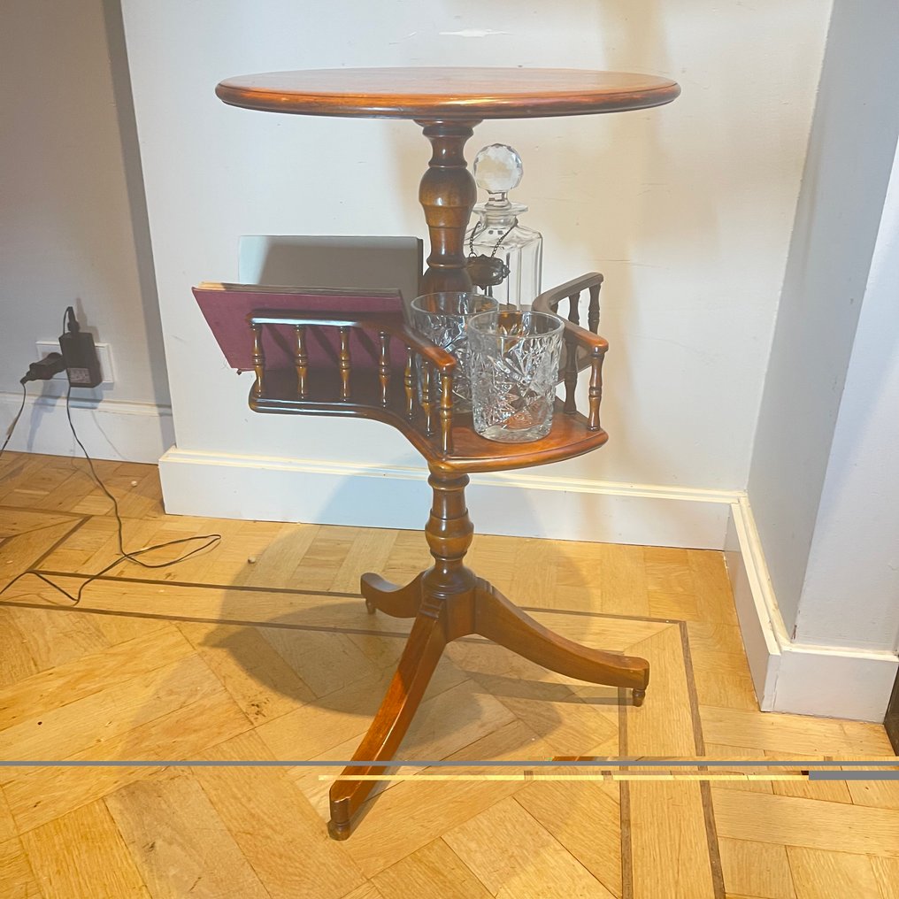 Tafel - Hout - Turning Whiskey Table #4.3