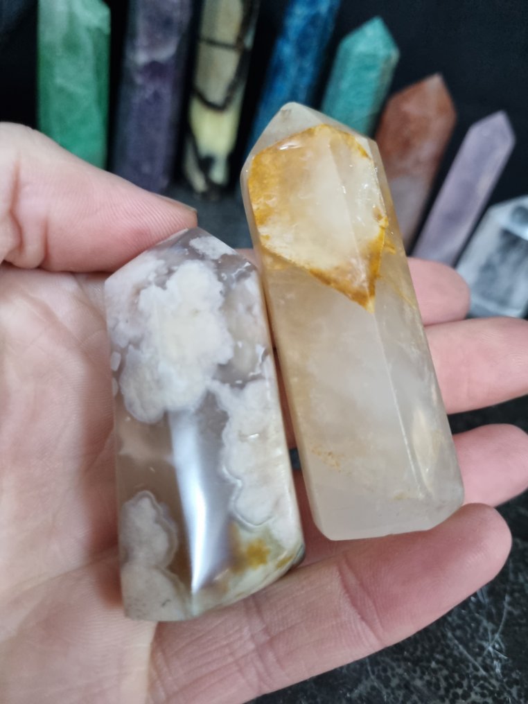 10 crystal points, made from different minerals, 12 to 5.7 cm in size. Crystal point- 1004 g - (10) #4.3