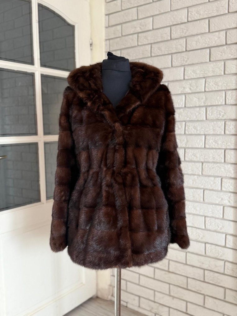 Artisan Furrier - Bunda #1.0