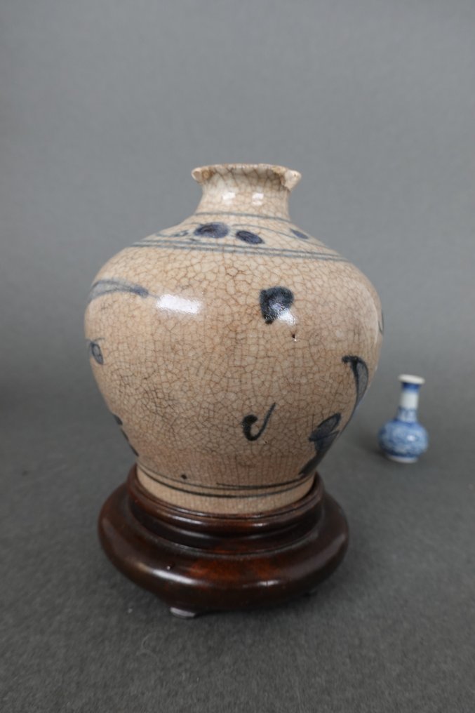 Jiajing (1522-1566) - 罐 - 青白瓷明代球形瓶 - 瓷器 - 水仙叶子图案 #2.1