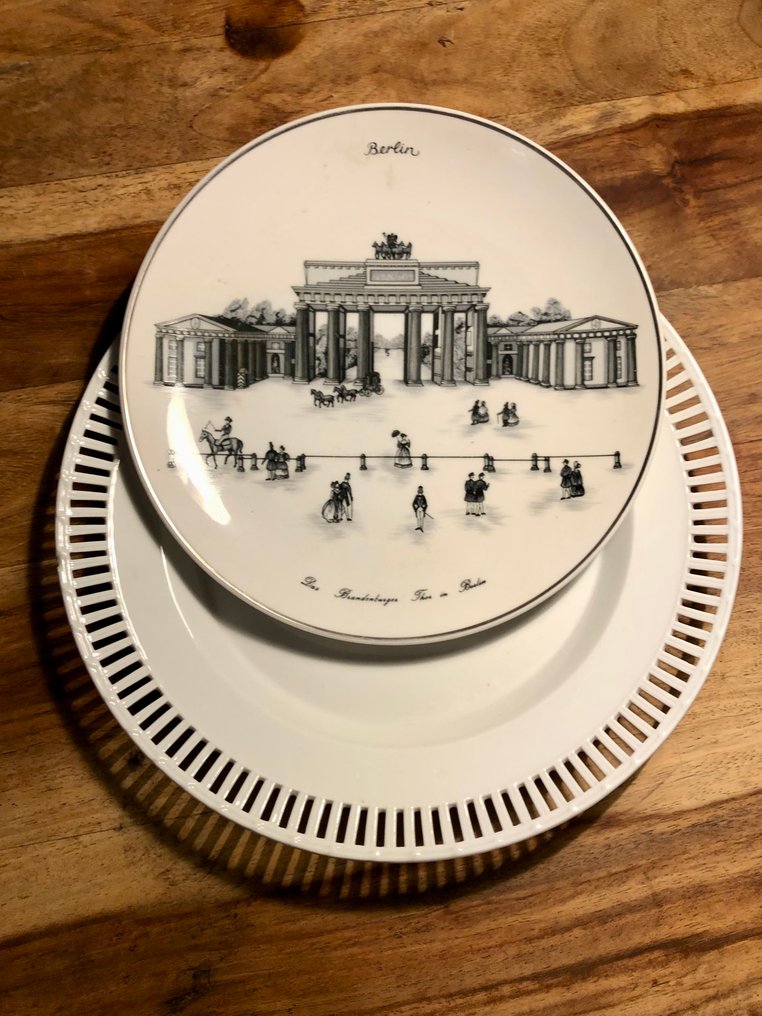 KPM Berlin / Königliche Porzellan - Πιάτο (2) - Πορσελάνη - Durchbruch & Brandenburg #1.0