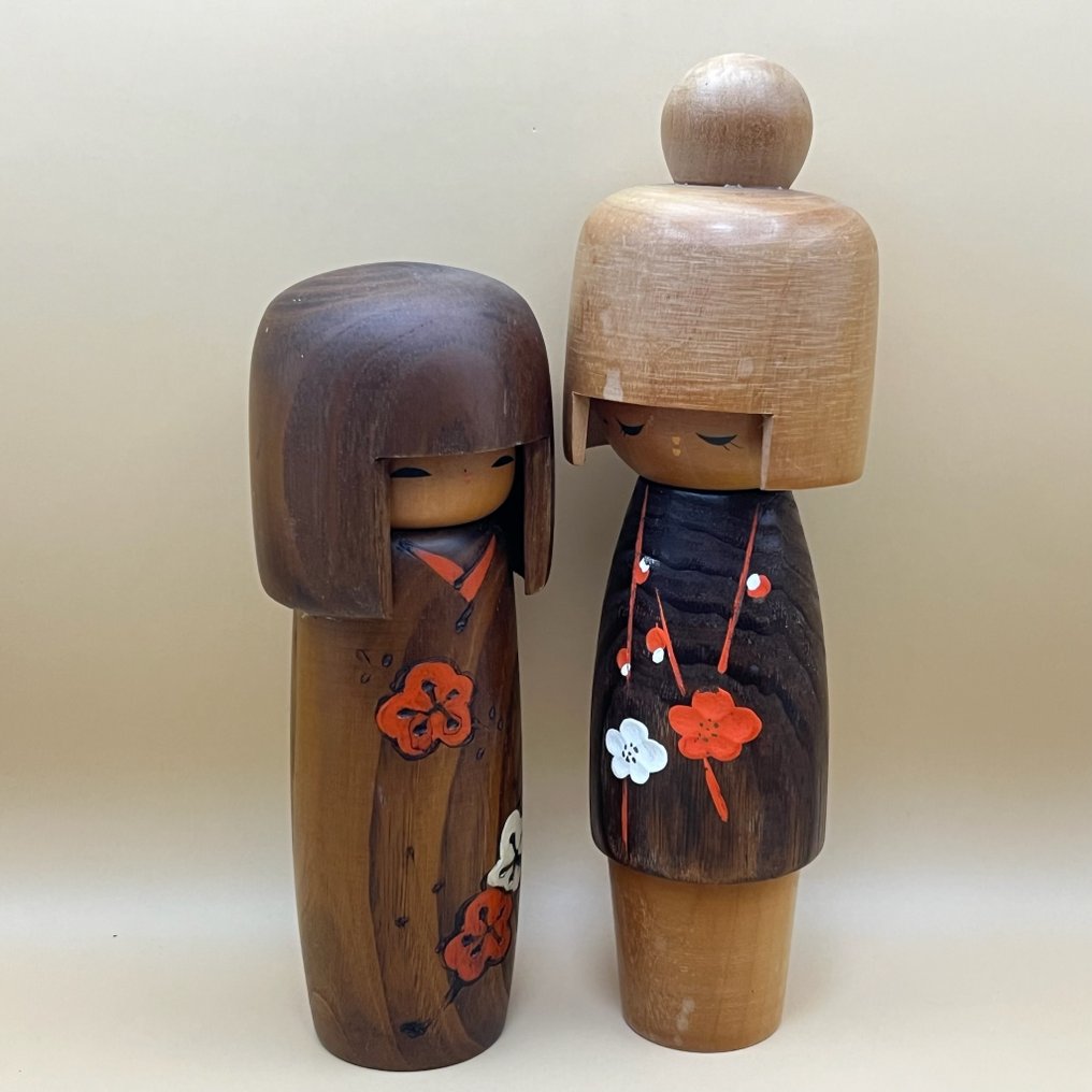 一对由冈本宇三郎创作的复古日本创意木偶,带有梅花图案 - 木 - 日本 - Shōwa period (1926-1989) #1.0