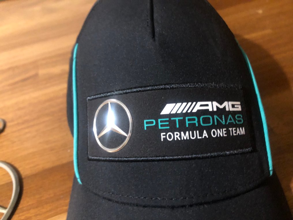 梅赛德斯AMG一级方程式官方帽子，全新 + 三尖徽标 - Ferrari - 2000 #2.1