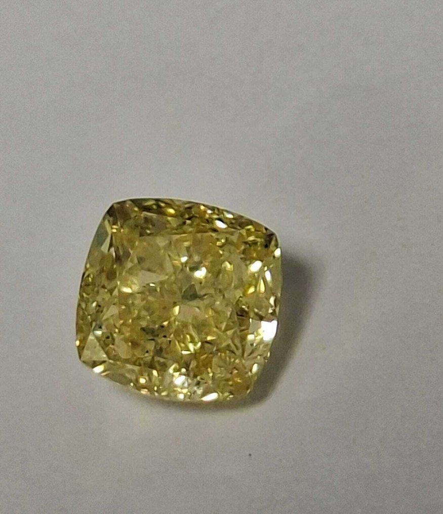 1 pcs Timantti (Luonnonvärinen) - 1.65 ct - Cushion (pyöristetty neliö) - Fancy intense Keltainen - SI1 - Amerikan gemologinen instituutti (GIA) #1.0