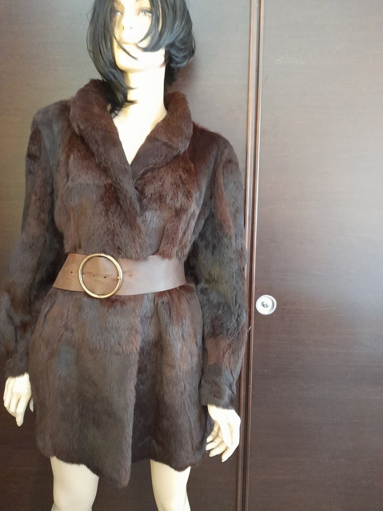 Artisan Furrier - Abrigo de piel #1.0