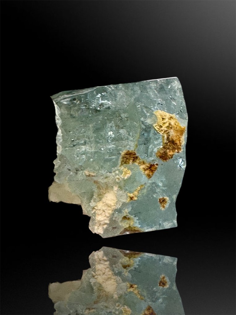 Aquamarine Mineral Collection - Height: 2.5 cm - Width: 2 cm- 10 g - (1) #1.0