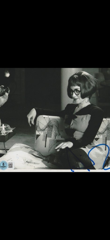 Ghostbusters - Signed by Annie Potts (Janine Melnitz) #2.1