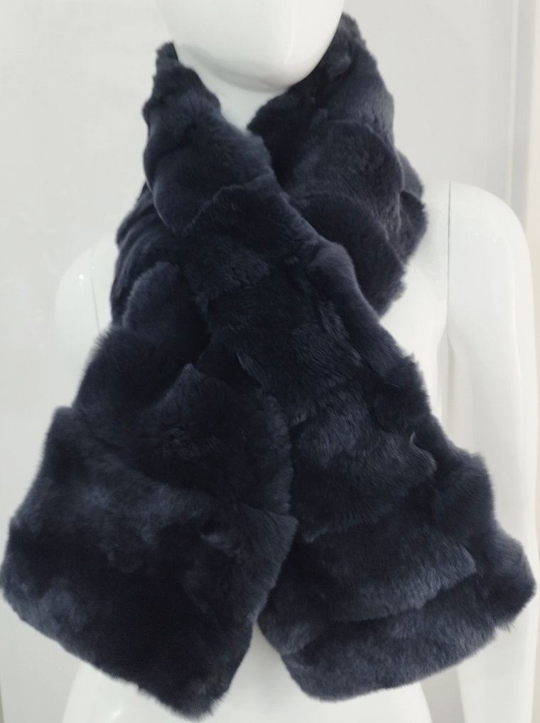 Artisan Furrier - Rex Cincillà Double face - Sál #1.0
