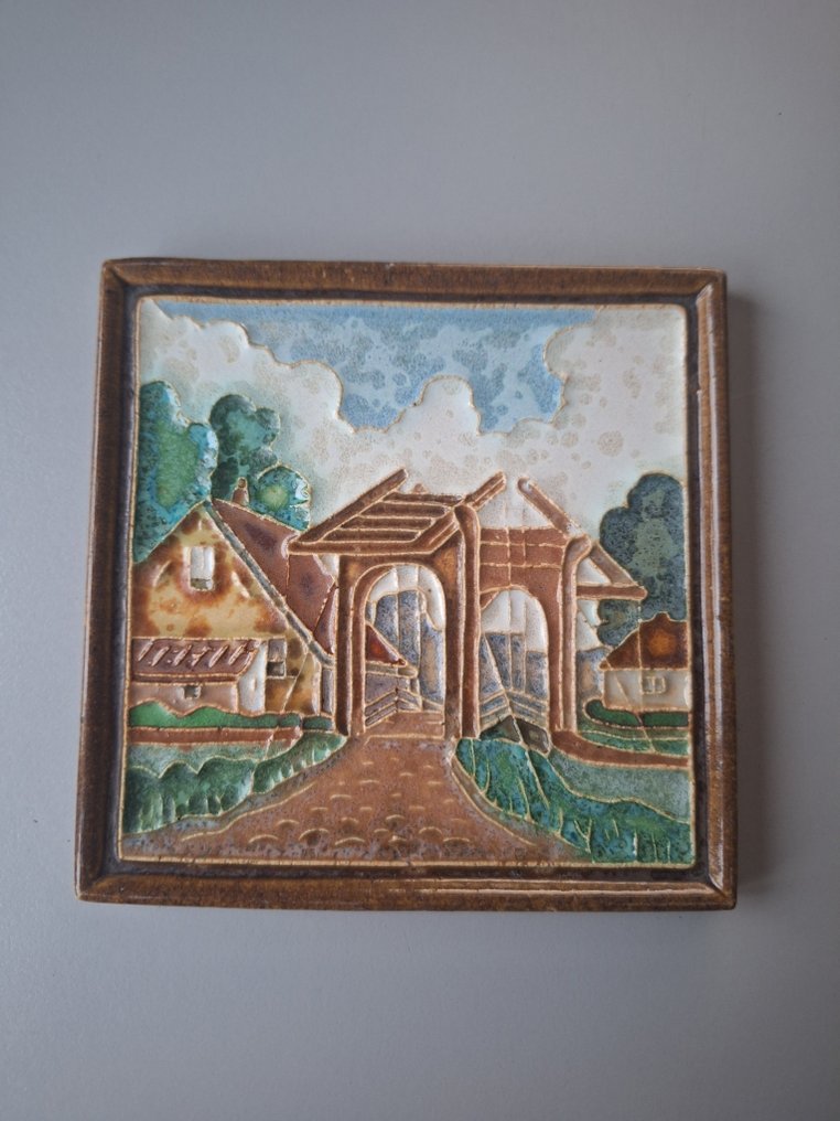  Piastrella - Tegola cloisonne di una fattoria con un ponte levatoio - De Porceleyne Fles, Delft - 1920-1930  #1.0