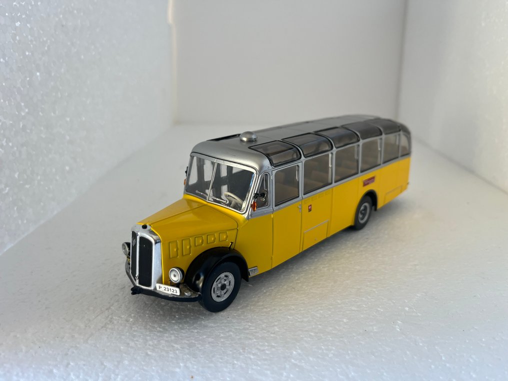 Altaya 1:43 - Model bus  (2) - Citroën Type 45 - 1934; Saurer 4LC - 1949 #3.2