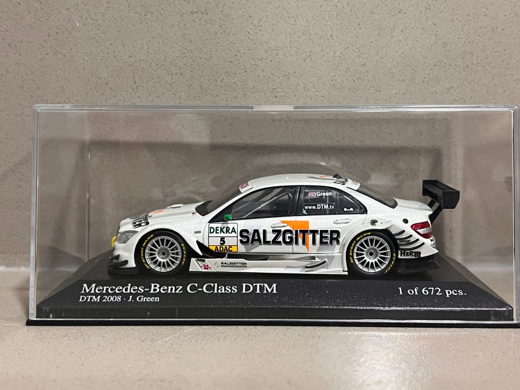 Minichamps 1:43 - 模型汽车 (2) - Lot of 2 x Mercedes DTM; - 梅赛德斯-奔驰C级与CLK #1.0