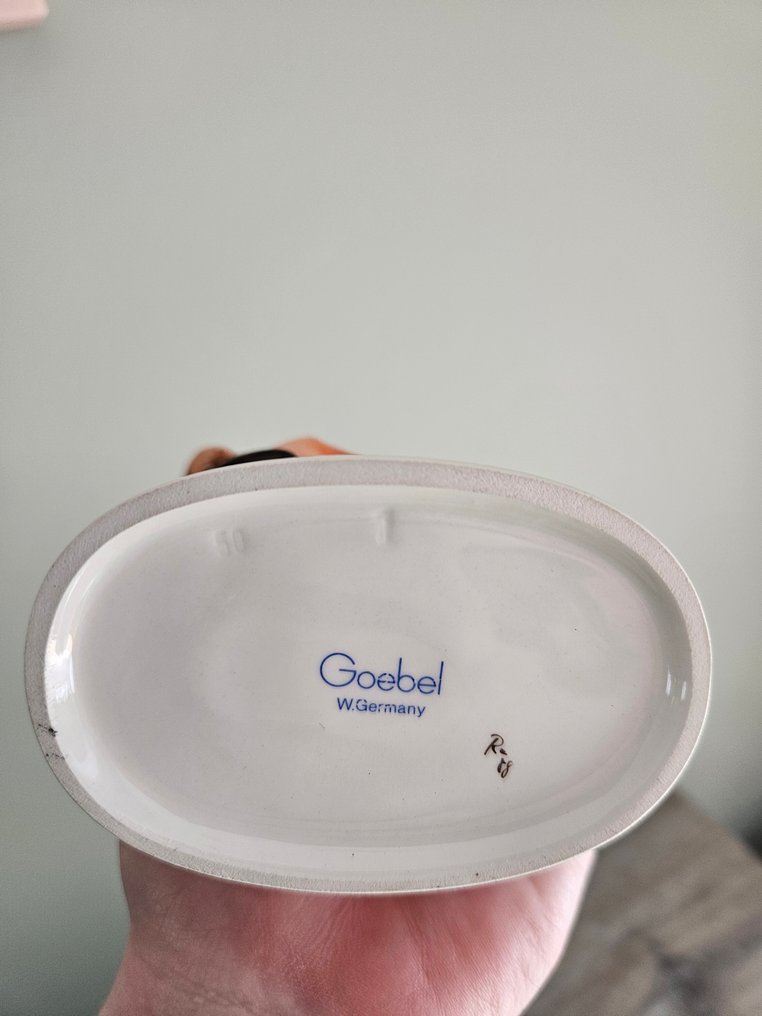 Goebel - Figurka - Hummel Nr. 1 : Geigerlein mit Hund / Puppy Love / Puppyliefde Geigerlein met hond - TMK6 - Porcelana #3.2