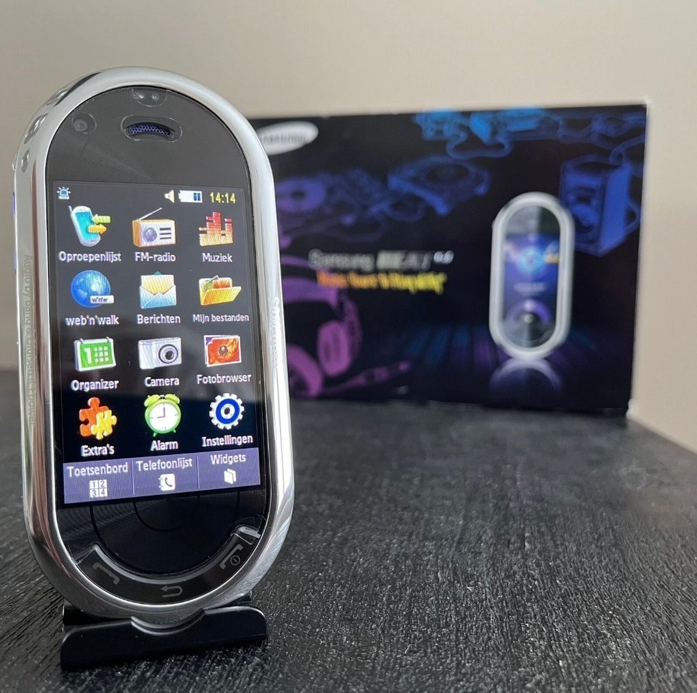 Samsung M7600 BeatDJ - Mobile phone (1) - In original box #1.0