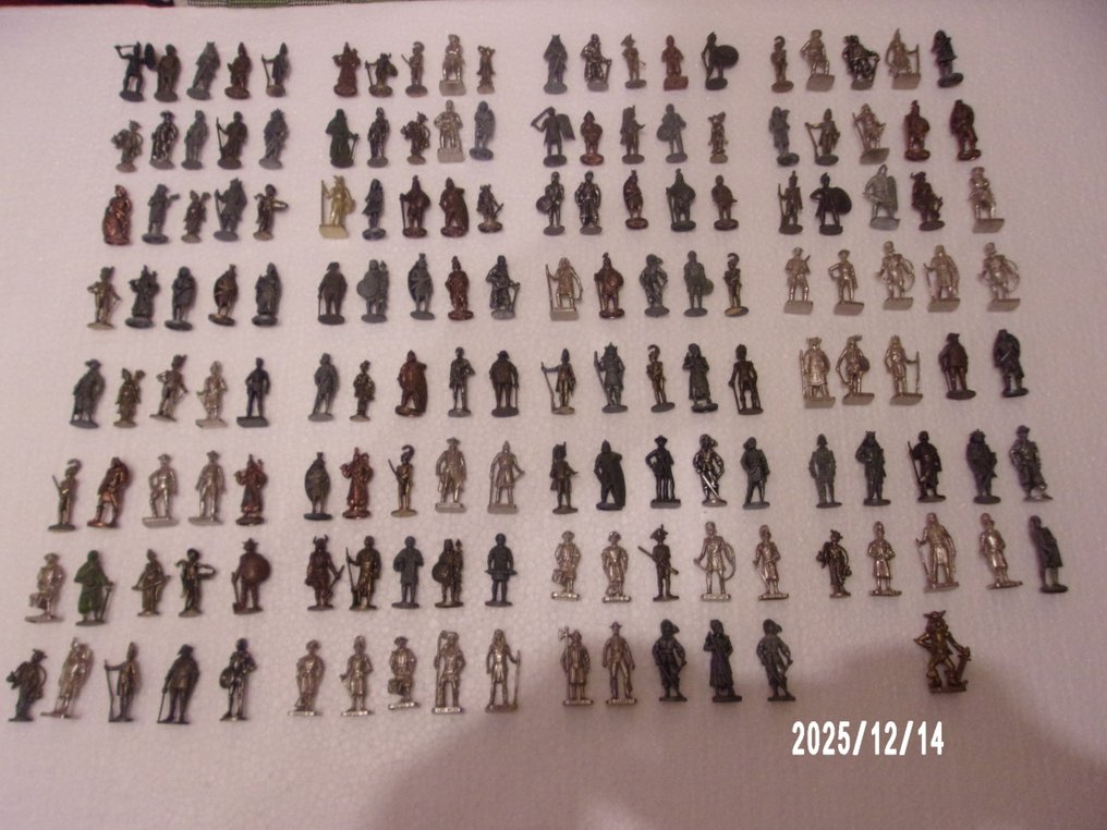 Temasamling - Miniaturefiguren af metal. #1.0