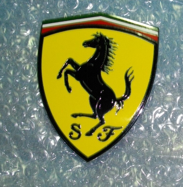 Autoteil - Ferrari - n. 1 SCUDETTO FERRARI ORIGINALE SHIELDS parafango - Nach dem Jahr 2000 #1.0
