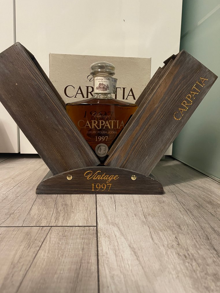 Carpatia 1997 - Vintage Luxury Polish Vodka  - 700ml #1.0
