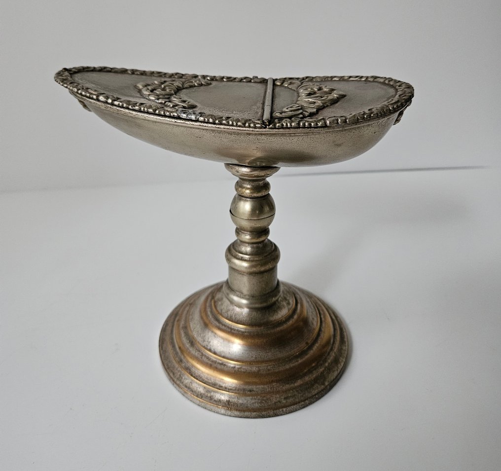 Suitsutusastia - Hopeoitu #1.0