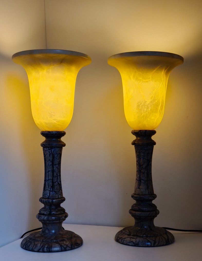 L.M. - Lamp (2) - Alabaster - Geaderd #1.0