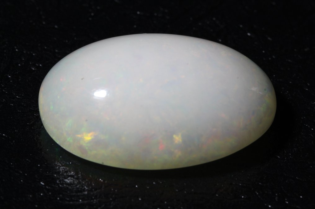 No reserve price White Opal  - 39.09 ct - Instituto Gemólogico Español (IGE) - Color Game #1.0