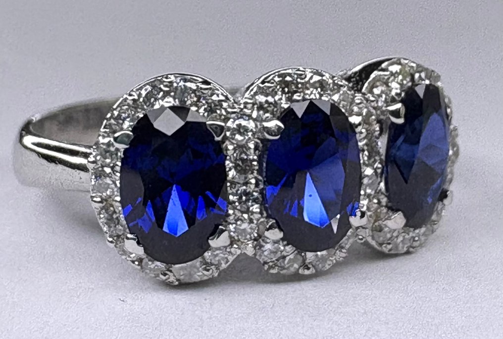 Fără preț de rezervă - Inel - 18 ct. Aur alb Safir - Diamant - FĂRĂ REZERVĂ #2.1