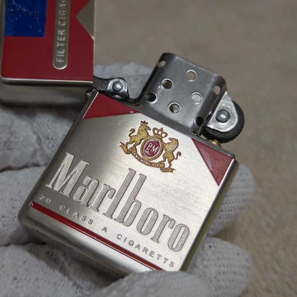 Zippo - Marlboro Zippo 50 Years in Japan limited edition - Sem preço de reserva - Isqueiro - Aço (aço inoxidável) #1.0