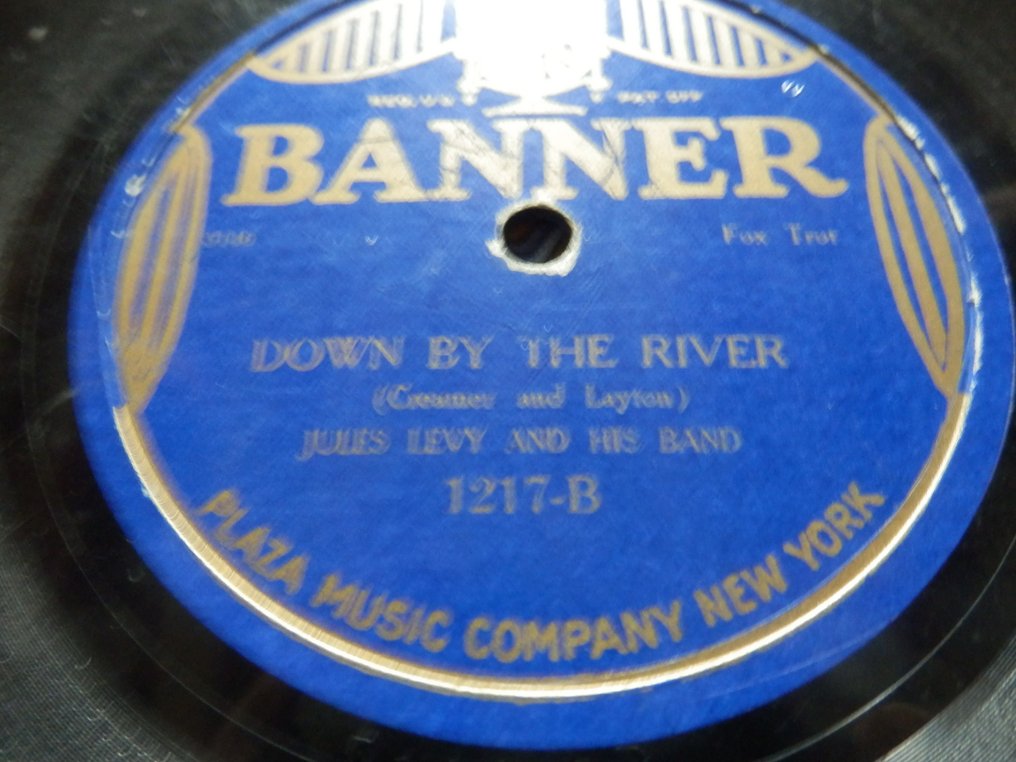 Various Artists/Bands in Jazz - 多位艺术家 - 12 x Shellac records 78 RPM in special folder feat. Miles Davis, Lester Young,  Count Basie, etc - 多个标题 - 虫胶唱片 - 1942 #3.2