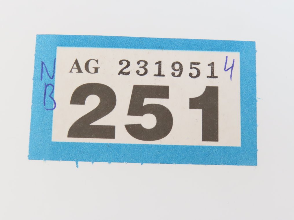 Piko H0 - 57573 - Junayksikkö (1) - 2-osainen sähköveturi Mat '57, BeNeLux 'Hondekop' - NS #4.3