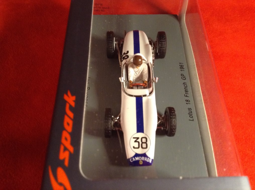 Spark 1:43 - Rennwagenmodell - ref. #S5343 Lotus 18 Climax Team Camoradi French GP 1961 #38 Ian Burgess - Ausgezeichnete Qualität - Limitierte Edition - Heute schwer zu finden #4.3