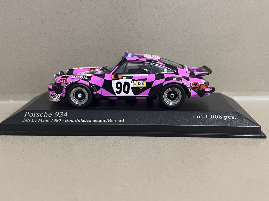 Minichamps 1:43 - Modellauto - Porsche 934 - Limitierte Edition 1 von 1008 Stück. #1.0