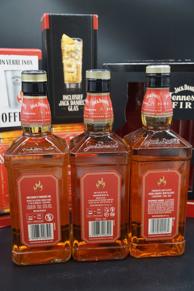 Jack Daniel's Fire - giftset with 3 sets incl bottles and shots / glasses / cups  - 700ml, 750ml - 3 garrafas #4.3