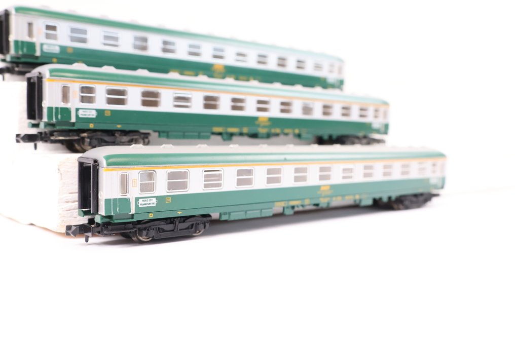 Fleischmann N - 8151/8152 - Carrozza passeggeri di modellini di treni (3) - Tre carrozze francesi. - SNCF #1.0