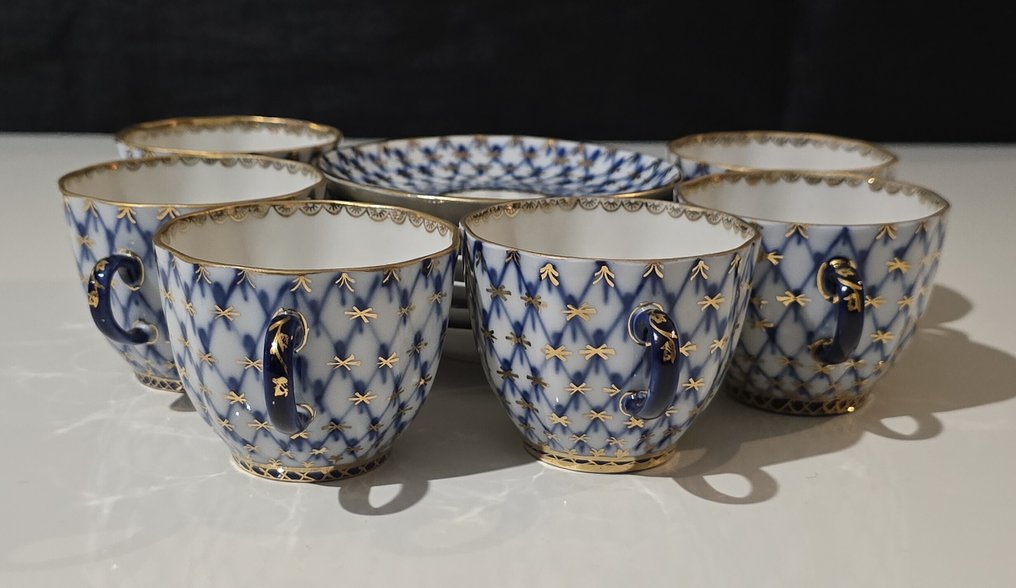 Lomonosov Imperial Porcelain Factory - A.Yatskevich - Servizio da caffè per 6 persone (12) - Cobalt Net - Porcellana #1.0