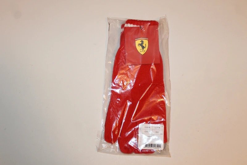Ullhalsduk - Ferrari #1.0