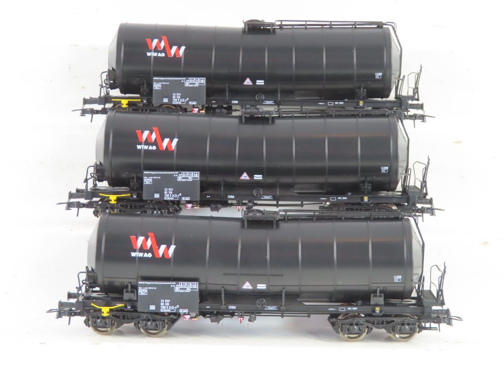 Roco H0 - 76539 - Model train freight carriage (3) - Three four-axle tank wagons 'WIW AG'. - DB #1.0