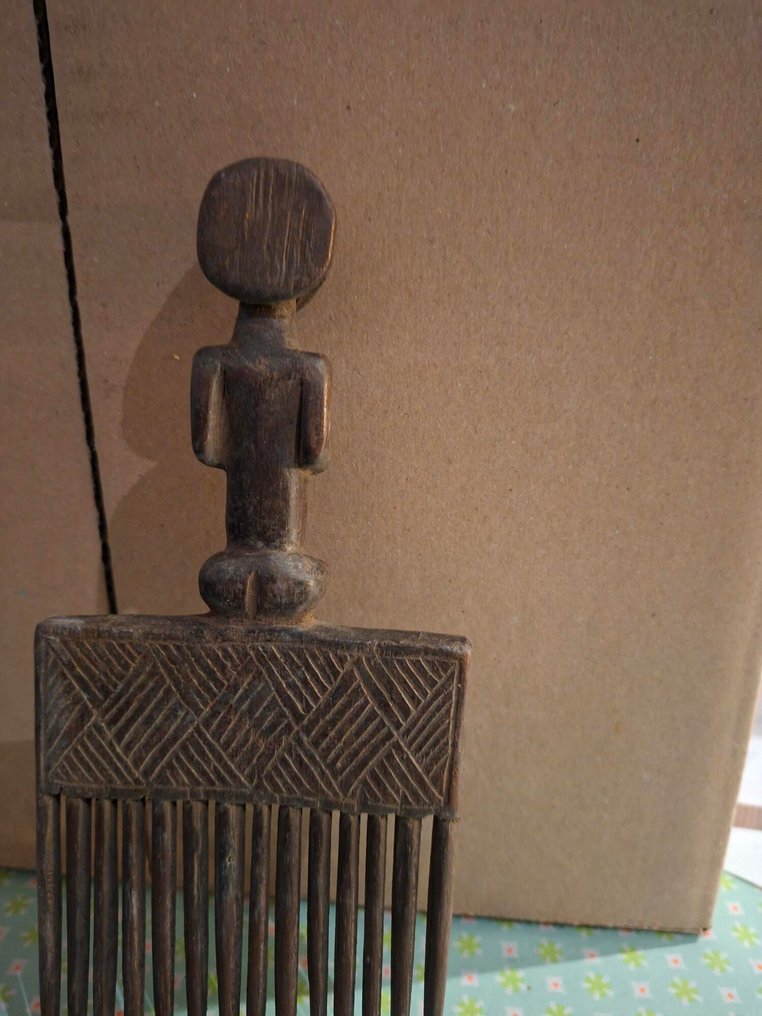 Fésű - Fa - fésű szobor #1.0