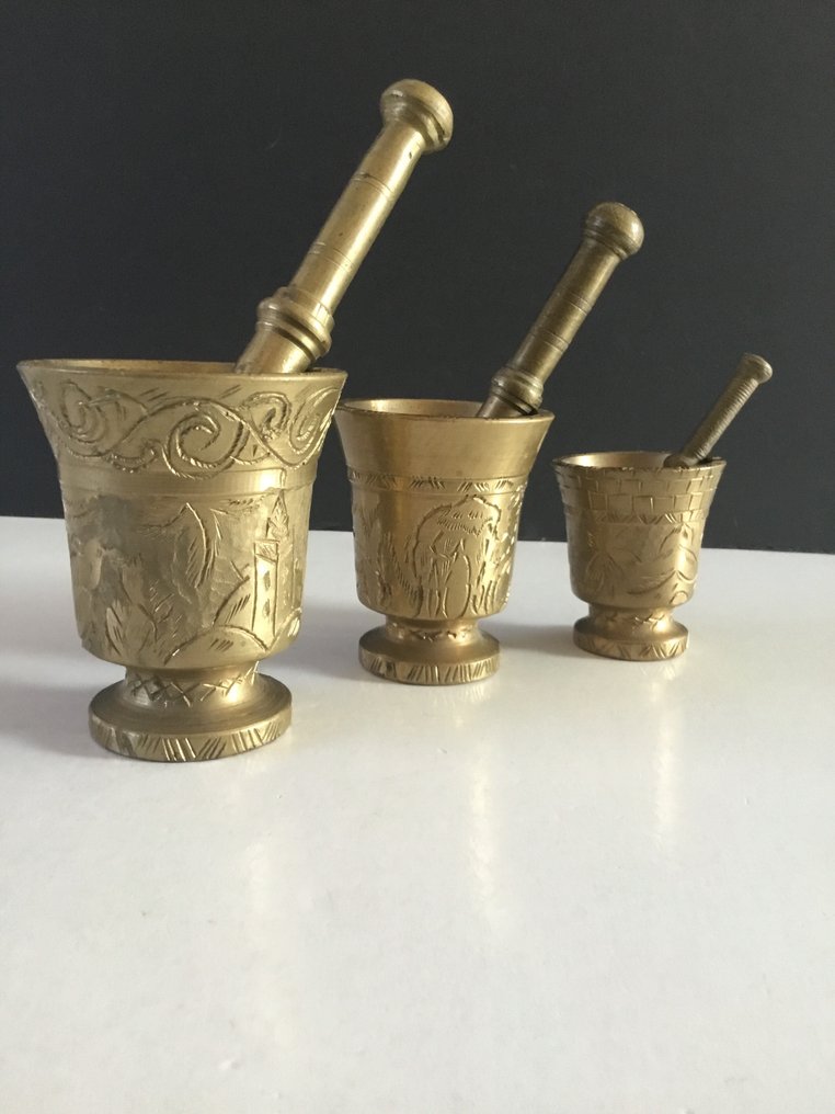 gemerkt HBS Apothekers - Mortar and pestle (6) - Brass - Set of 3 unique jacks #1.0