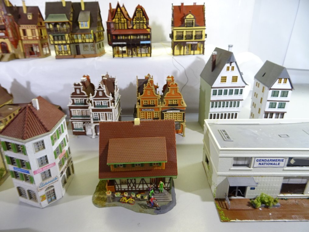 Vollmer, Faller H0 - Peisaj machetă tren (19) - Clădiri/case în 19 părți etc. #3.2