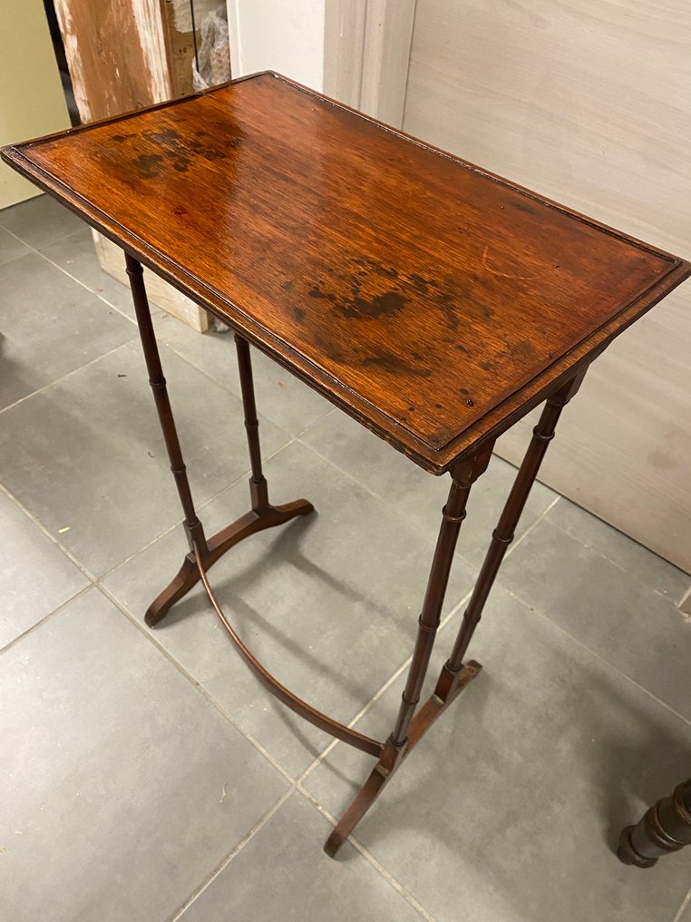 Sohvapöytä - Mahonki #1.0