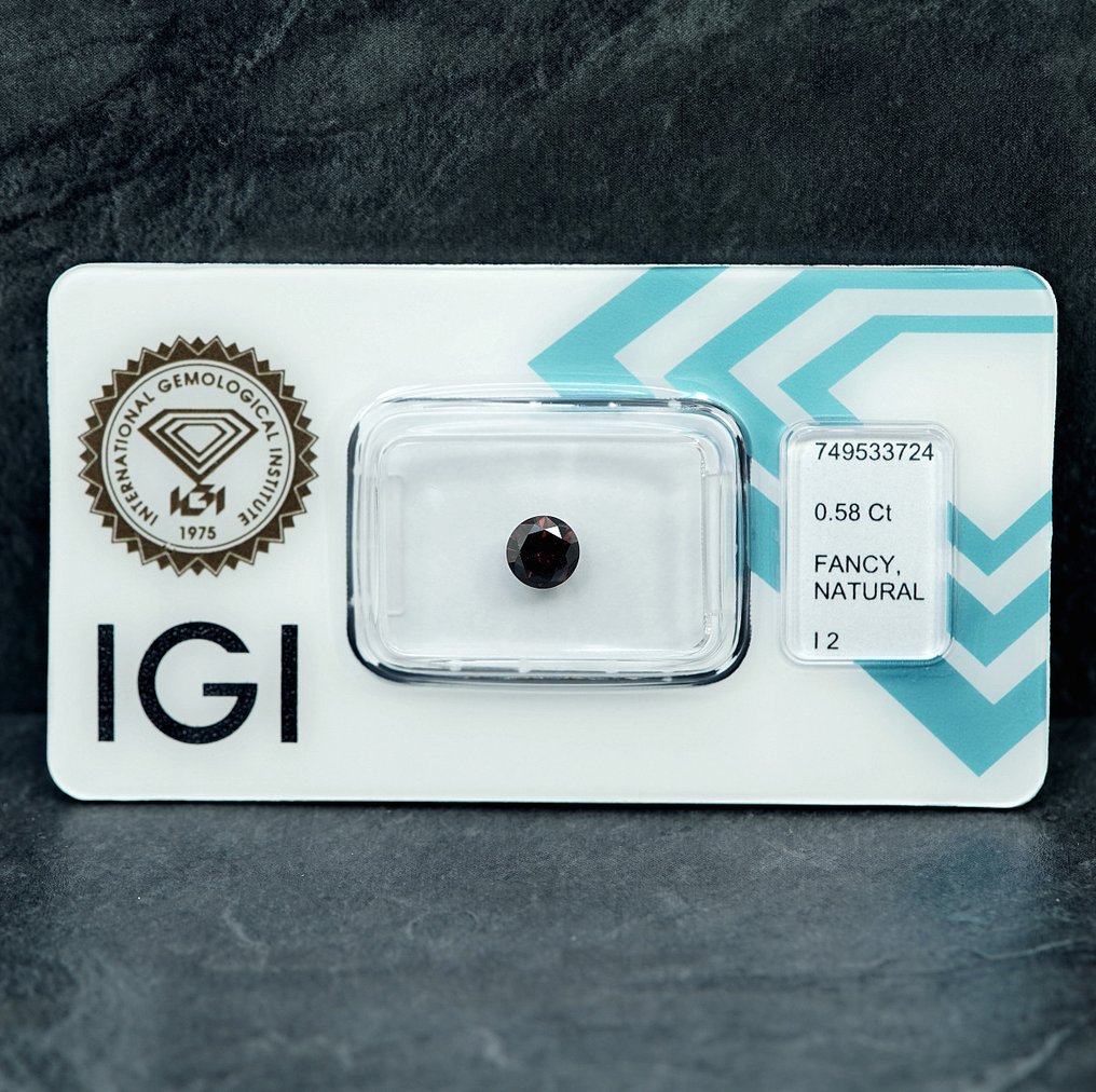 没有保留价 - 1 pcs 钻石 (天然色彩的) - 0.58 ct - 圆形 - Fancy dark 似橙色 棕色 - I2 内含二级 - 国际宝石研究院(IGI) - 干邑色 #1.0