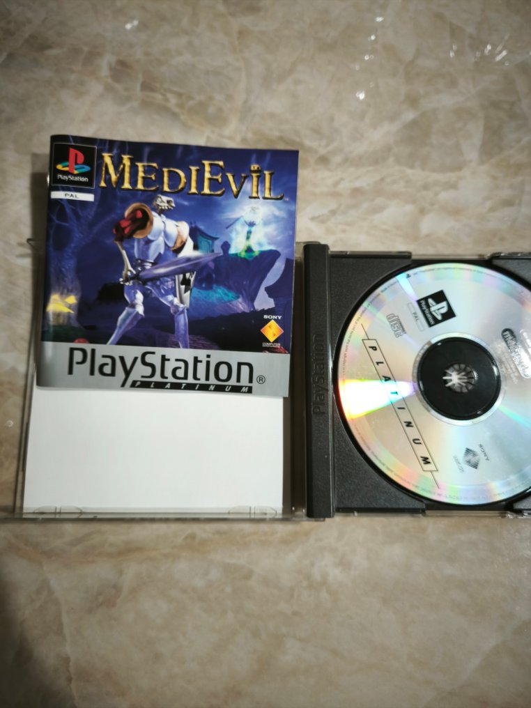 Sony - Playstation 1 (PS1) - MediEvil; MediEvil 2 - Video game - In original box #1.0