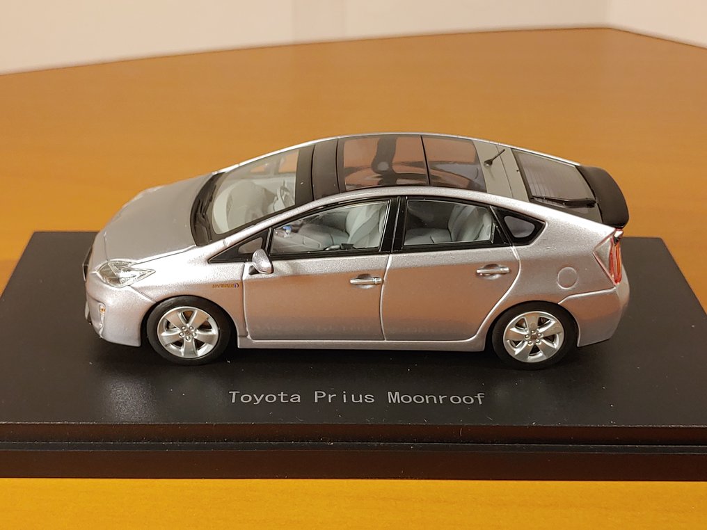 Ebbro 1:43 - Model hatchback - Toyota Prius MoonRoof #3.2
