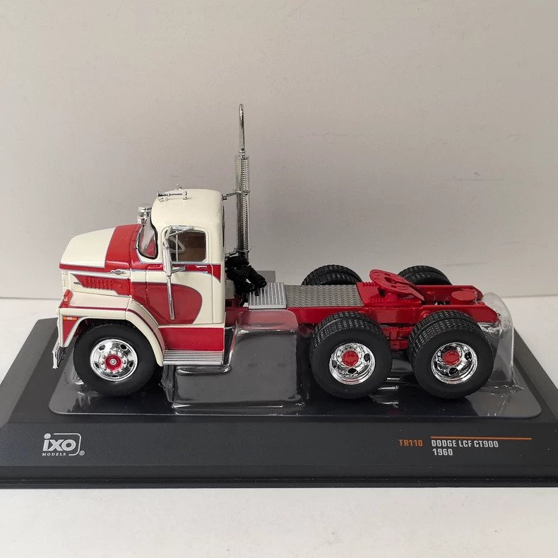 IXO 1:43 - Modell lastbil - Dodge LCF CT900 #1.0